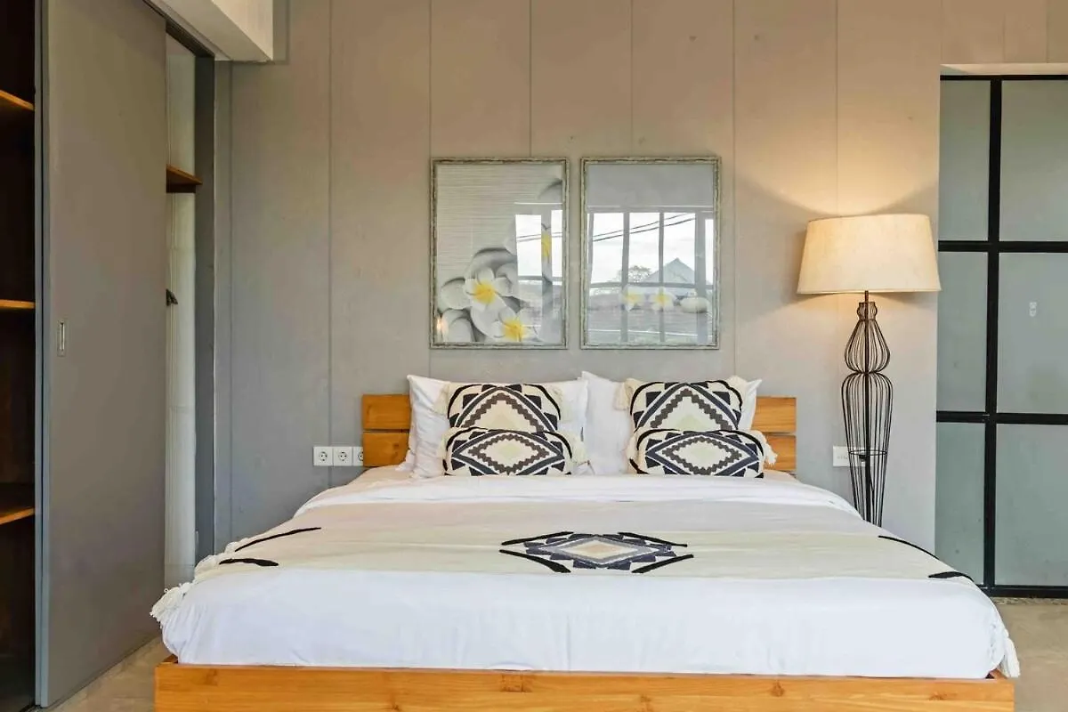 Huge & Good Location 6 Bedroom Villa In Seminyak Indonesia