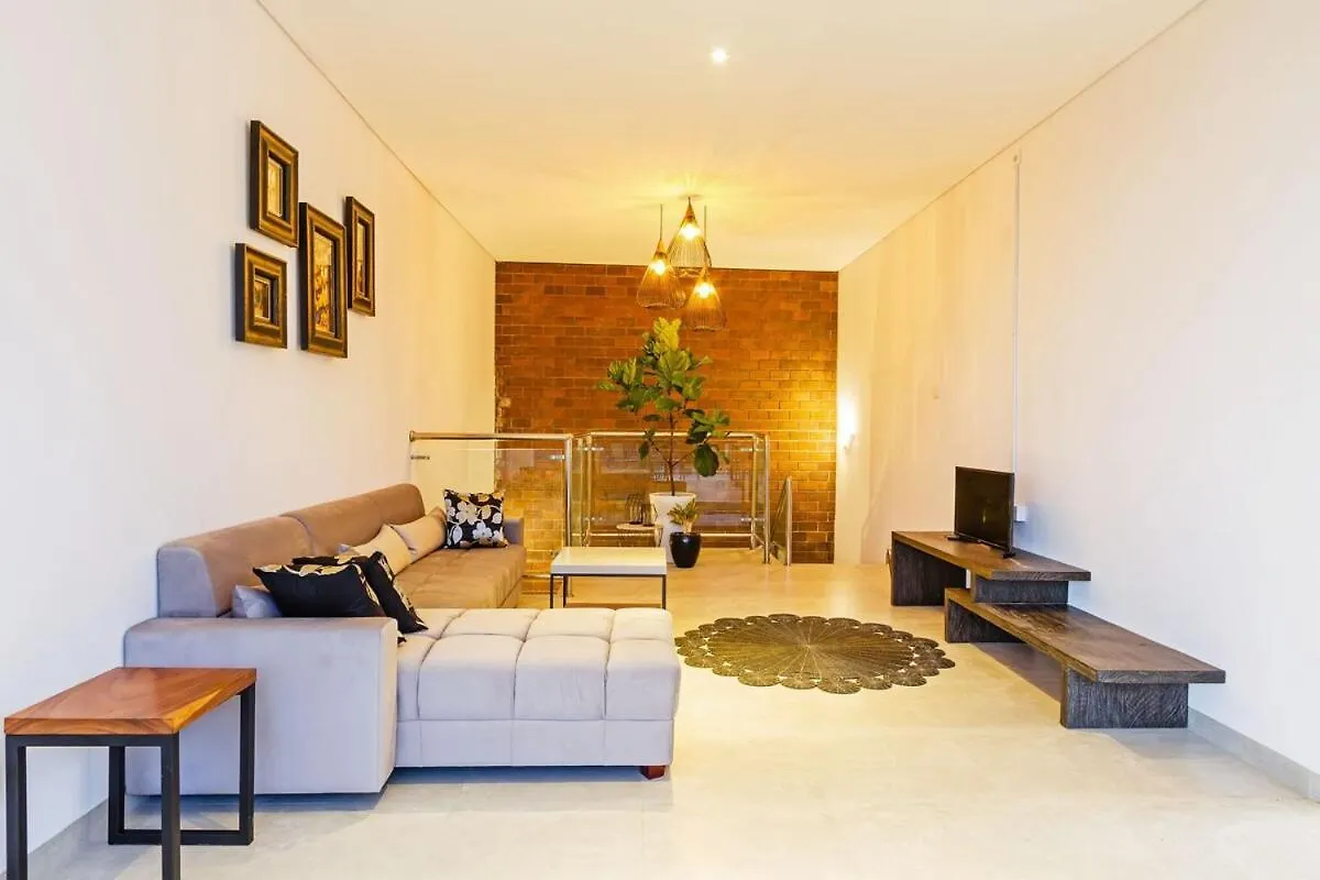 Huge & Good Location 6 Bedroom Villa In Seminyak