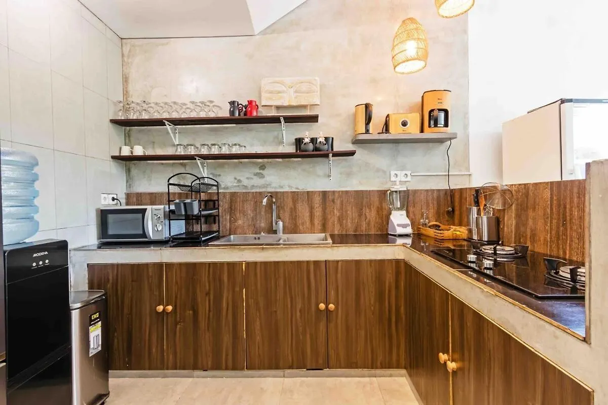 Huge & Good Location 6 Bedroom Villa In Seminyak