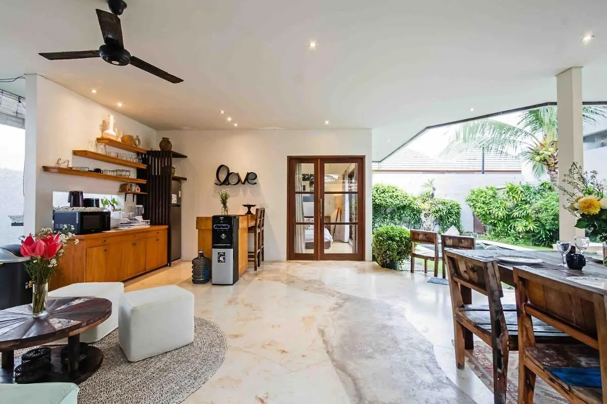 Huge & Good Location 6 Bedroom Villa In Seminyak Indonesia