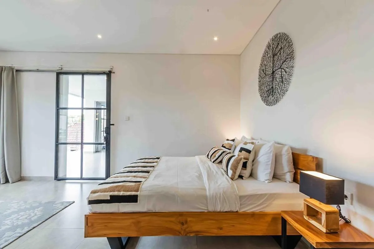 Huge & Good Location 6 Bedroom Villa In Seminyak