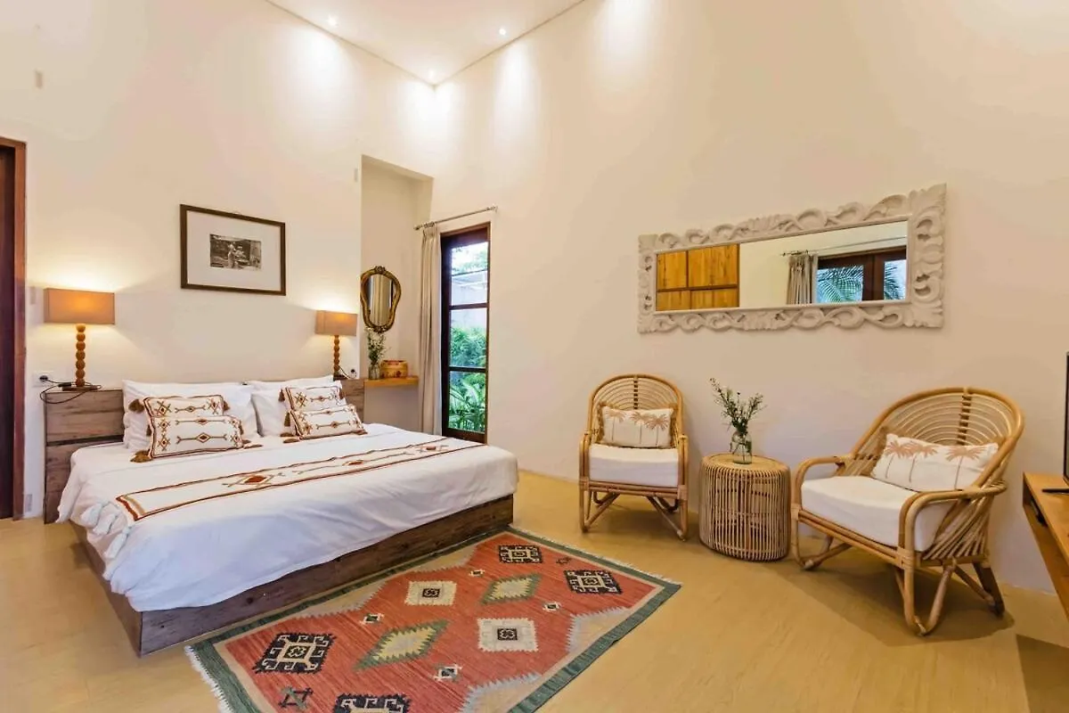 Huge & Good Location 6 Bedroom Villa In Seminyak  Seminyak (Bali)