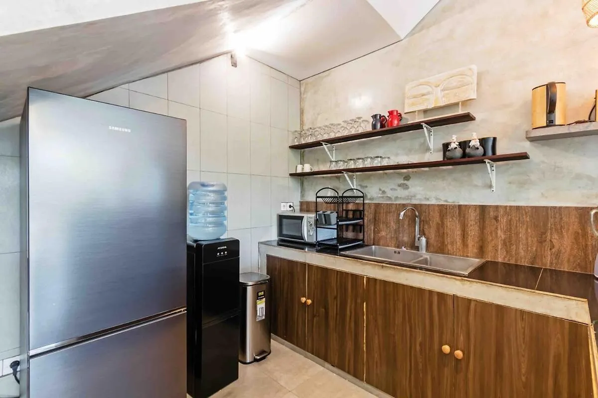 Huge & Good Location 6 Bedroom Villa In Seminyak