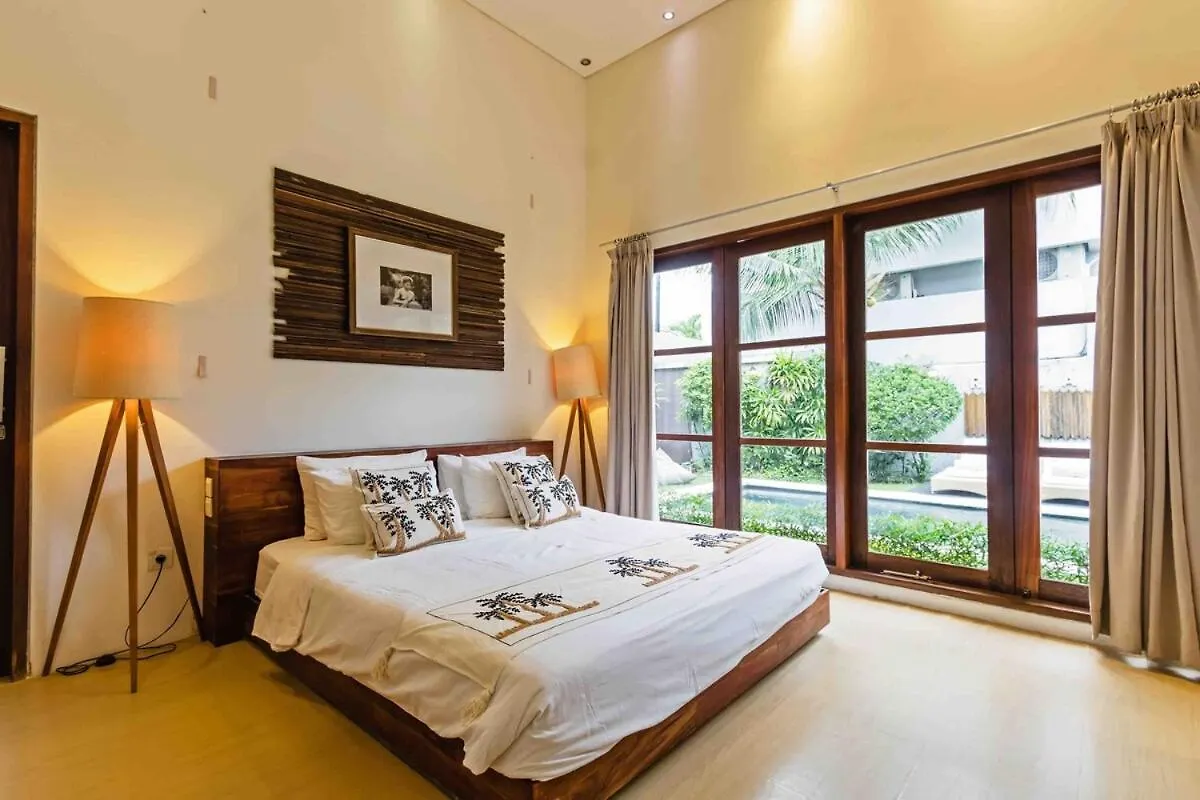 Huge & Good Location 6 Bedroom Villa In Seminyak Indonesia