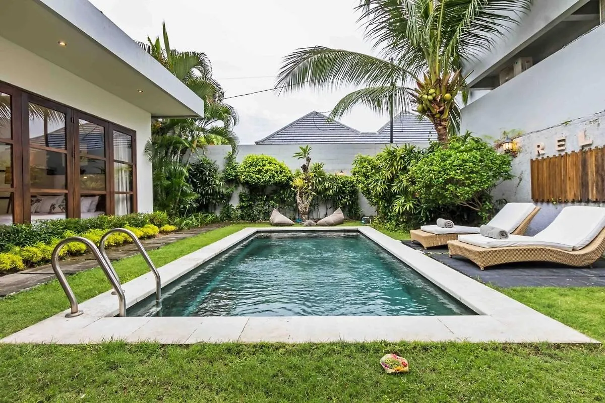 Huge & Good Location 6 Bedroom Villa In Seminyak