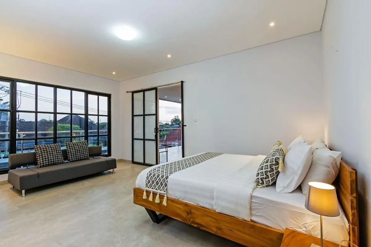 Huge & Good Location 6 Bedroom Villa In Seminyak Seminyak (Bali)