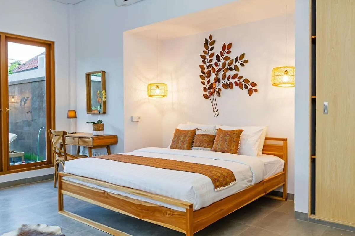 Huge & Good Location 6 Bedroom Villa In Seminyak