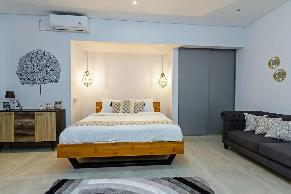 Huge & Good Location 6 Bedroom Villa In Seminyak Indonesia