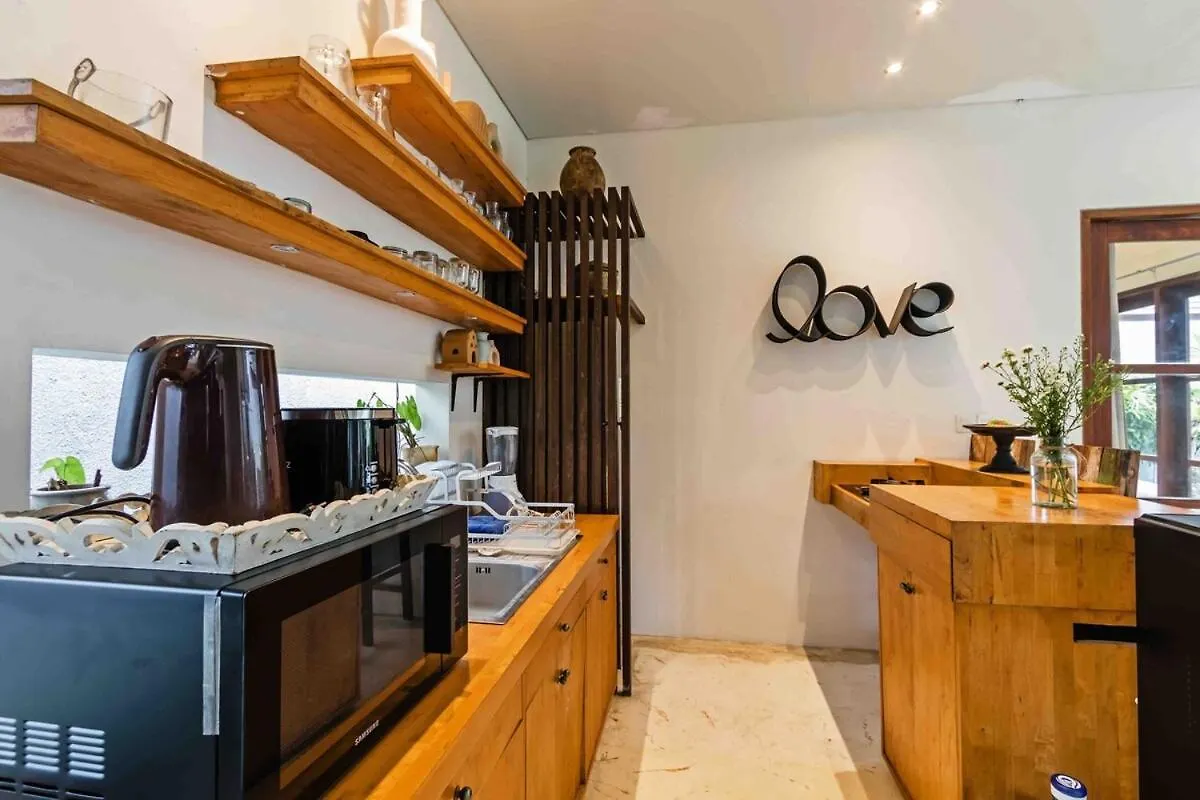 Huge & Good Location 6 Bedroom Villa In Seminyak
