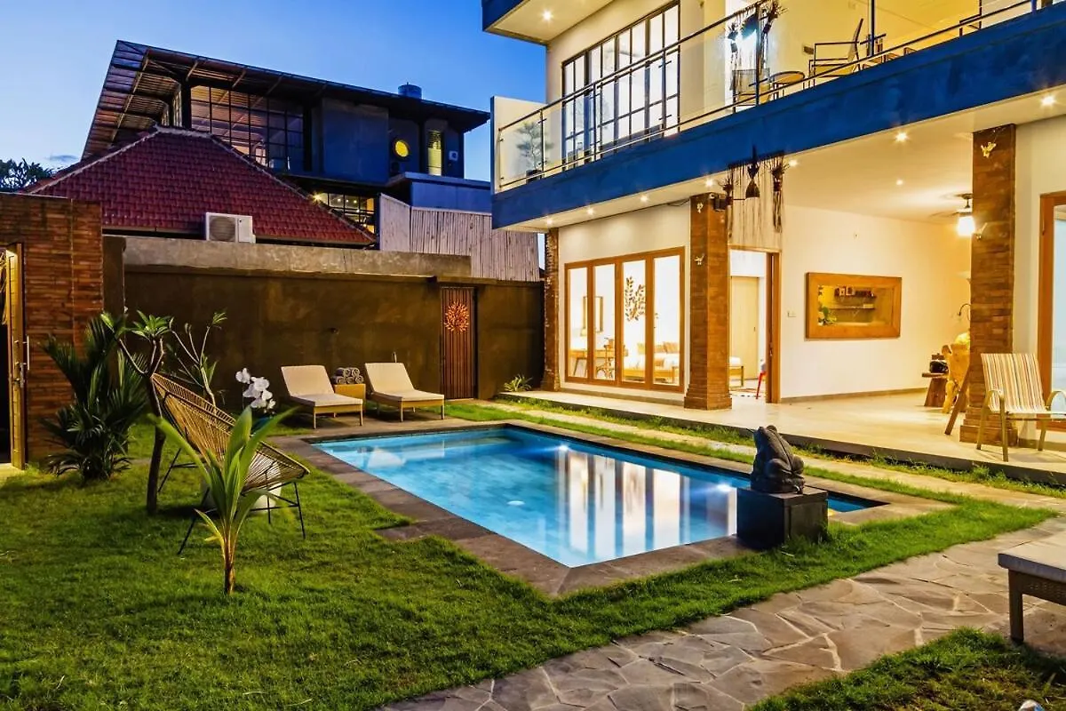 Huge & Good Location 6 Bedroom Villa In Seminyak Indonesia